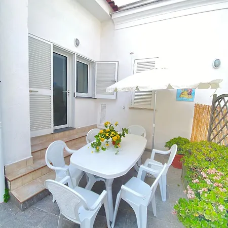 Euploia Tatil Evi *